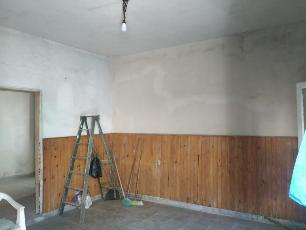Venta de casa ph en estado regular en zona barrio de Quilmes Oeste.