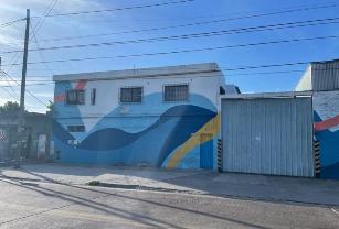 En zona barrio de Berazategui Oeste alquiler de galpon en estado bueno.