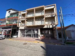 En zona barrio de Santa Teresita Argentina departamento de 2 ambientes en venta.