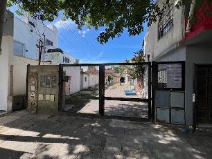 Venta de departamento de 3 ambientes en zona barrio de Santa Teresita.