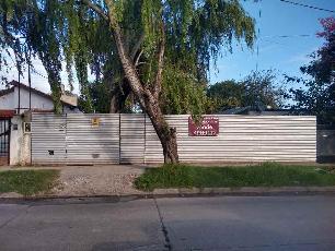 Casa para 2 familias de 60 años de antigüedad en venta en zona barrio de Don Torcuato Tigre.