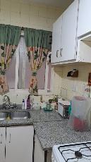 En zona comerc. de Bernal Centro Quilmes venta de departamento de 2 ambientes.