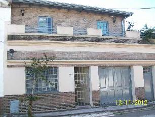 En zona residencial de Bernal Centro casa a estrenar en venta.