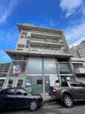 Departamento en estado excelente en alquiler en zona barrio de Bernal Centro.