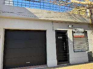En zona barrio de Quilmes Oeste Centro casa ph de 66 m² en alquiler.