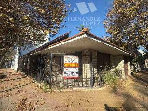Chalet con múltiple en venta en zona barrio de Bernal Centro.