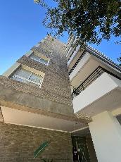 En zona resid. de Tigre Centro departamento con opcional en venta.