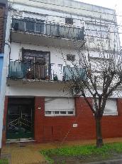 Departamento de 45 m&sup2; en alquiler en zona resid. de Wilde.