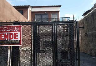 En zona barrio de Gregorio de Laferrere venta de casa de 120 m².
