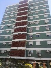 En zona com/res de Avellaneda Oeste Argentina departamento de 4 ambientes en alquiler.