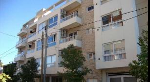 En zona resid. de Ramos Mejia Sur departamento de 65 m² en venta.