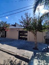 Casa de 5 ambientes en venta oportunidad en Ramos Mejia Sur.