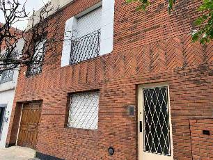 Departamento con 2 dormitorios en alquiler en zona resid. de San Justo Argentina.
