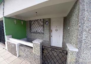 Alquiler de departamento tipo casa de 3 ambientes en zona barrio de Wilde Avellaneda.