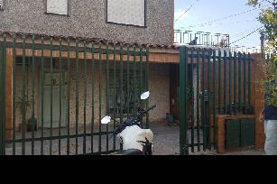 En zona resid. de Villa Luzuriaga venta de casa de 82 m².