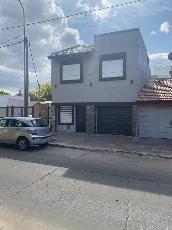 Chalet apto crédito en venta en zona resid. de Ramos Mejia Sur.