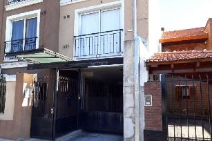 Venta de departamento de 2 ambientes en zona barrio de Haedo Sur Argentina.