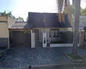 Venta de casa con 2 dormitorios en zona resid. de Haedo Centro Sur.