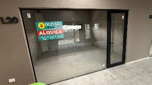 En zona barrio de Hudson Berazategui local de 20 m² en alquiler.