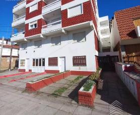 En zona barrio de San Bernardo venta de duplex de 3 ambientes.