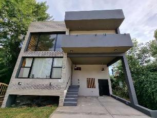 Venta de casa de 500 m² en zona barrio de Costa del Este.
