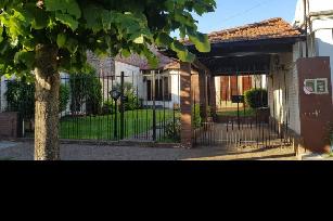 En Villa Luzuriaga venta de chalet de 205 m².