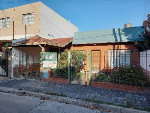 En zona barrio de Haedo Sur casa de 90 m² en venta.