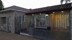 Casa para 2 familias de 240 m² en venta en zona resid. de Isidro Casanova La Matanza.