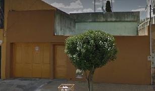 En zona barrio de Villa Dominico casa de 150 m² en venta.