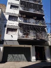 En zona comerc. de Ramos Mejia Sur venta de departamento con simple.