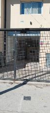 Local de 48 m² en alquiler a una cuadra de la estación en Berazategui Oeste.