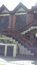 Venta de casa ph con 3 dormitorios en zona barrio de Don Bosco Este.