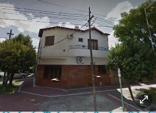 Casa de estilo clasico en venta en zona barrio de Villa Dominico.