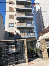 En zona comerc. de Bernal Centro Argentina alquiler de semipiso de 2 ambientes.
